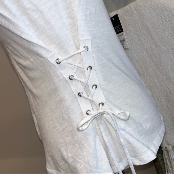 π€ Project Runway Short Sleeve Tee Shirt - Picture 2 of 8